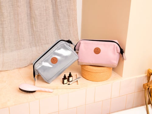 Pratiques et stylées : les trousses de toilette CABAIA - Cabaia